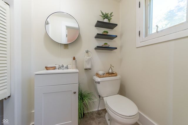 729 Harrison Street, Hope, IN 47246