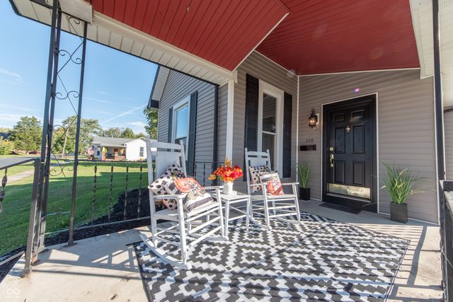 729 Harrison Street, Hope, IN 47246