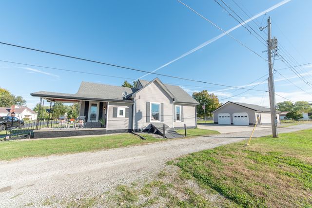 729 Harrison Street, Hope, IN 47246