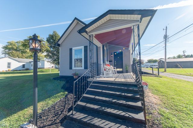 729 Harrison Street, Hope, IN 47246