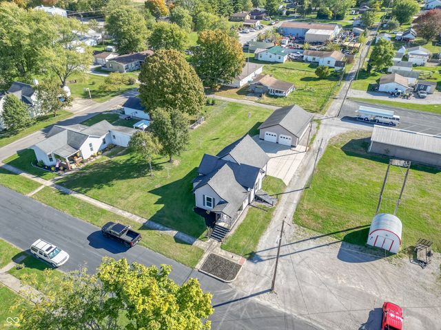 729 Harrison Street, Hope, IN 47246