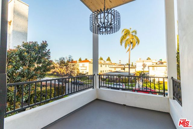 5323 Ben Avenue, Valley Village, CA 91607