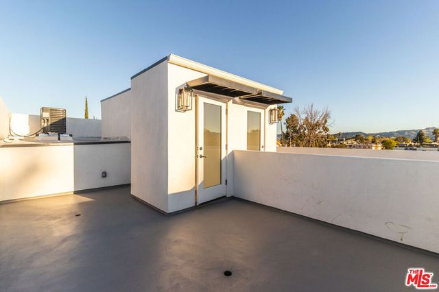 5323 Ben Avenue, Valley Village, CA 91607