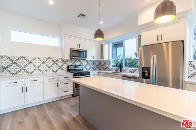 5323 Ben Avenue, Valley Village, CA 91607