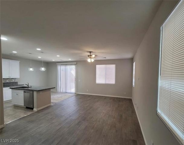 10449 Forked Run Street, Las Vegas, NV 89178