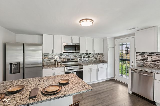 6233 Lafayette Road, Indianapolis, IN 46278