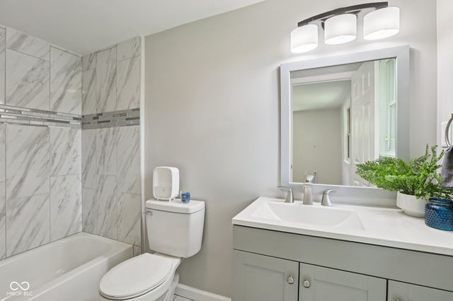 6233 Lafayette Road, Indianapolis, IN 46278