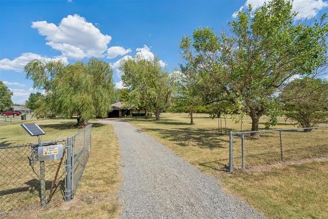 931 County Street 2910, Tuttle, OK 73089