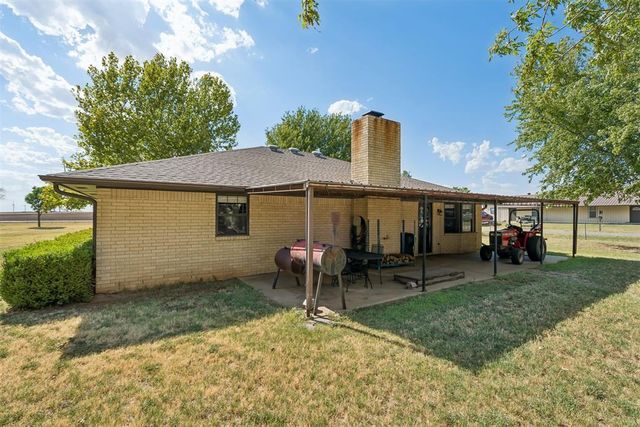 931 County Street 2910, Tuttle, OK 73089