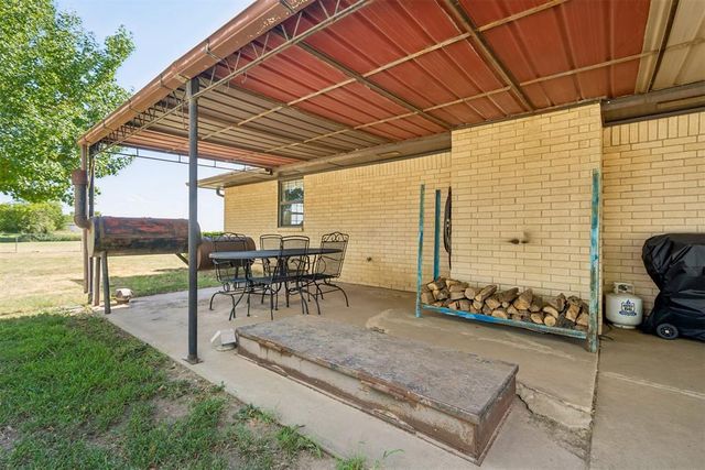 931 County Street 2910, Tuttle, OK 73089