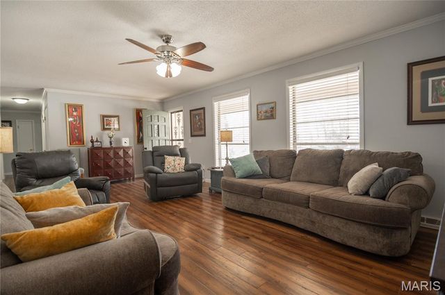 2001 King Road, Poplar Bluff, MO 63901