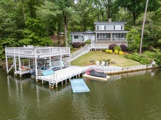 566 Longview Drive, Hamilton, GA 31811