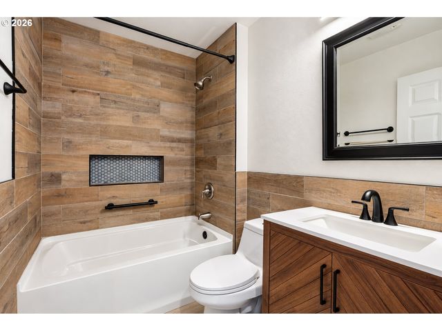 10260 Nw ALDER GROVE Ln, Portland, OR 97229