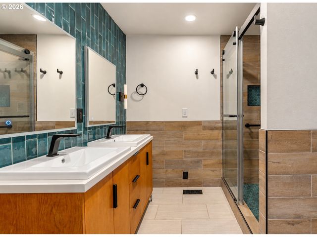 10260 Nw ALDER GROVE Ln, Portland, OR 97229