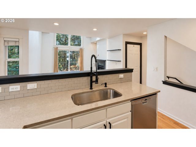 10260 Nw ALDER GROVE Ln, Portland, OR 97229
