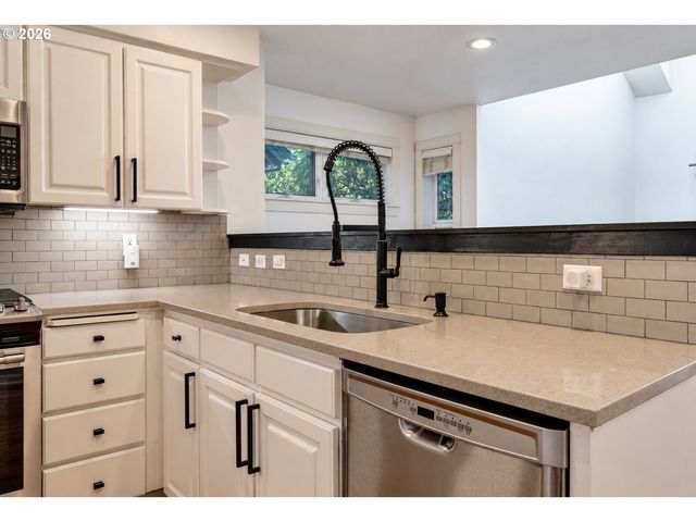 10260 Nw ALDER GROVE Ln, Portland, OR 97229