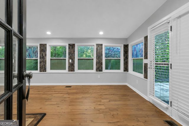 8804 willow creek Court, Douglasville, GA 30135