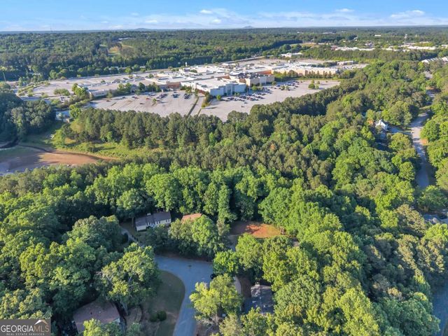 8804 willow creek Court, Douglasville, GA 30135