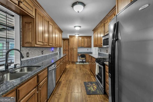 8804 willow creek Court, Douglasville, GA 30135