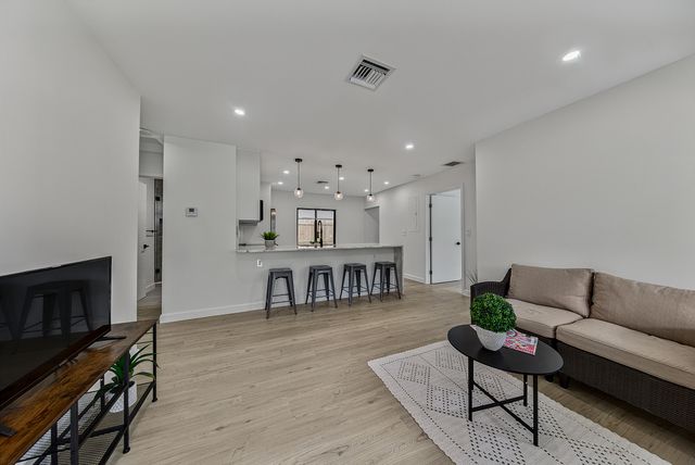 1101 SW 19th Avenue, Fort Lauderdale, FL 33312