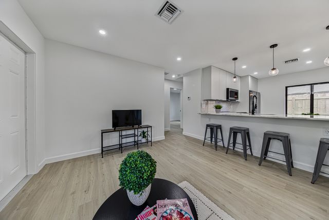 1101 SW 19th Avenue, Fort Lauderdale, FL 33312