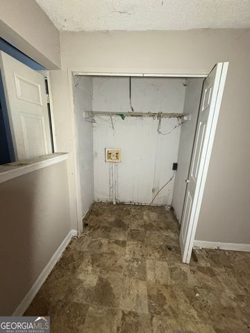 8122 Puckett Street SW, Covington, GA 30014