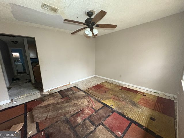 8122 Puckett Street SW, Covington, GA 30014