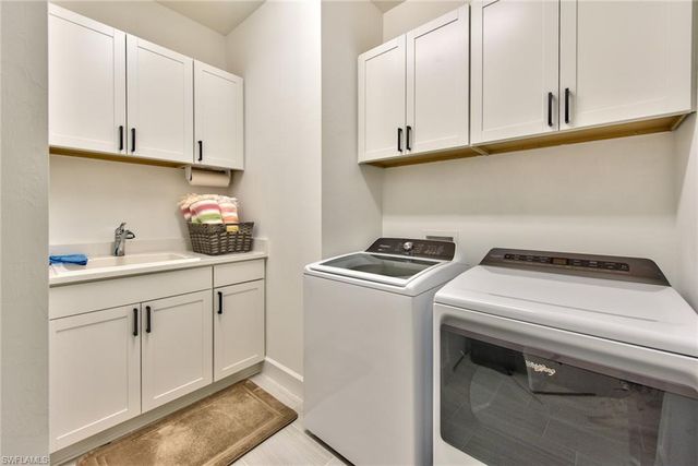 9280 Cormorant DR, Naples, FL 34120
