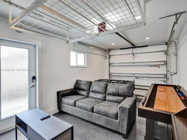 1440 SW 20th St, Fort Lauderdale, FL 33315