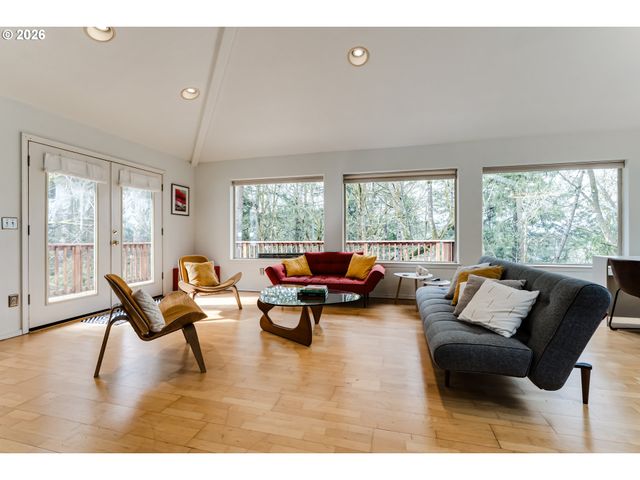 2736 KISMET Way, Eugene, OR 97405