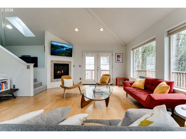 2736 KISMET Way, Eugene, OR 97405