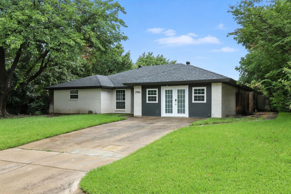 2946 Ridgewood, Grapevine, TX 76051