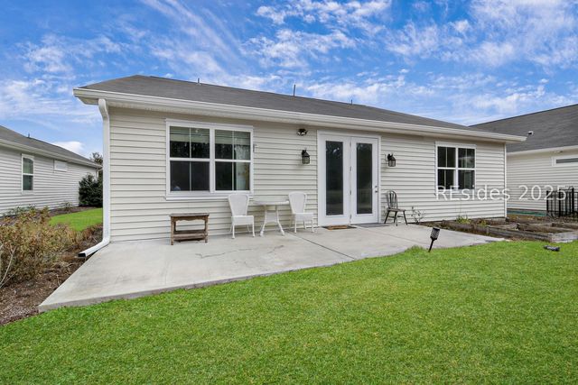 17 Mainland Lakes Dr, Bluffton, SC 29910