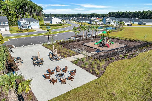 17 Mainland Lakes Dr, Bluffton, SC 29910