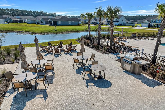 17 Mainland Lakes Dr, Bluffton, SC 29910