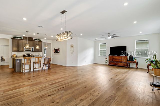 17 Mainland Lakes Dr, Bluffton, SC 29910