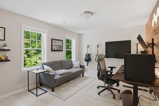 2 Klondike Road, Grafton, MA 01560