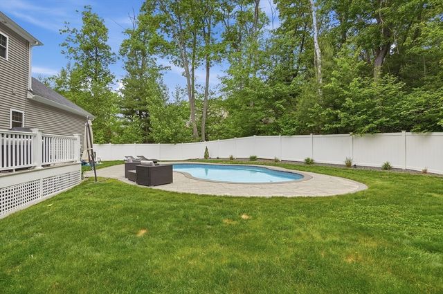 2 Klondike Road, Grafton, MA 01560