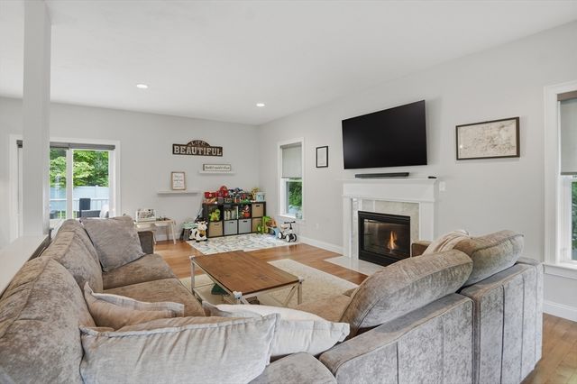 2 Klondike Road, Grafton, MA 01560