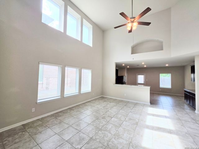 8931 Arundal Garden, Converse, TX 78109
