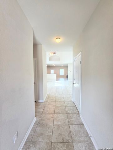 8931 Arundal Garden, Converse, TX 78109