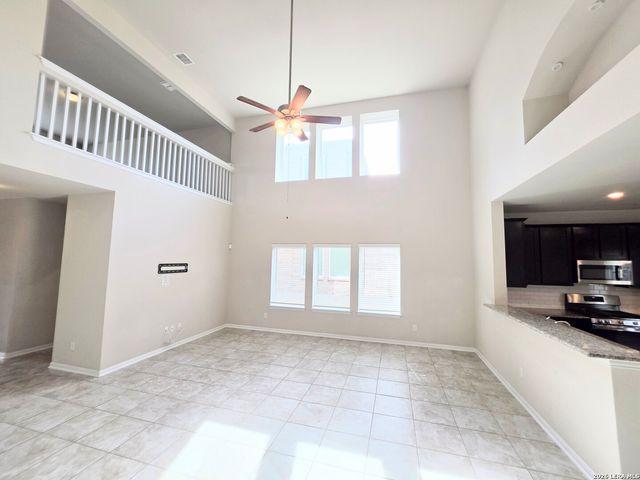 8931 Arundal Garden, Converse, TX 78109
