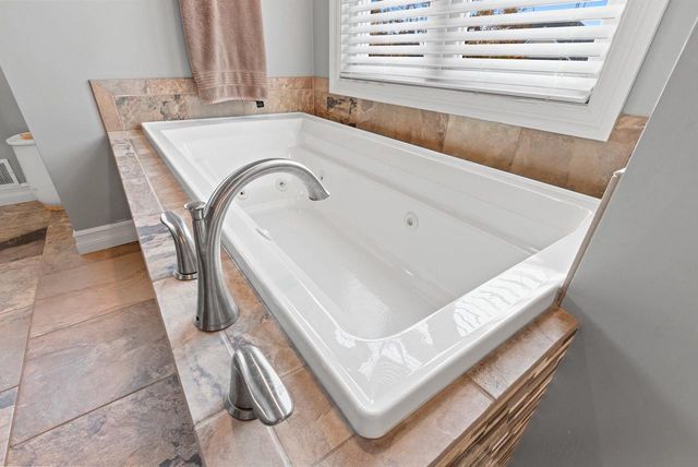 1336 S SEDONA CIRCLE, Oneida, WI 54155