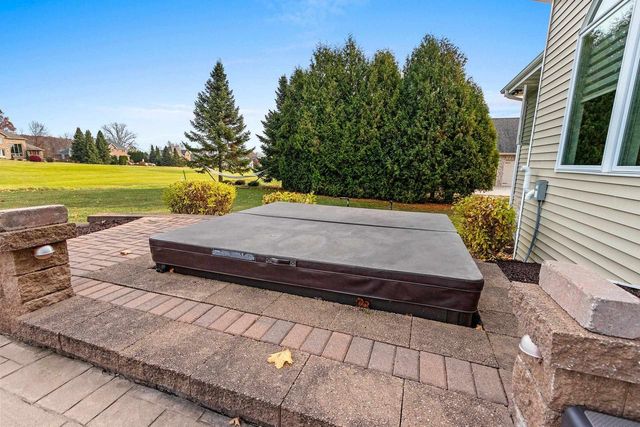 1336 S SEDONA CIRCLE, Oneida, WI 54155