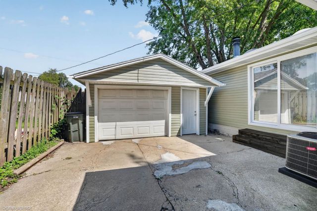 1645 Plymouth Avenue, Waterloo, IA 50702