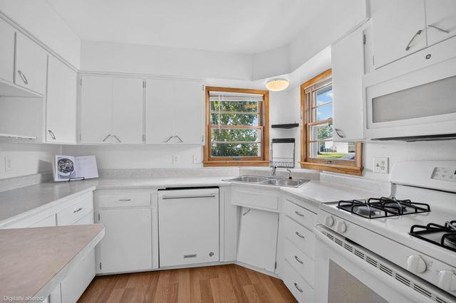 1645 Plymouth Avenue, Waterloo, IA 50702