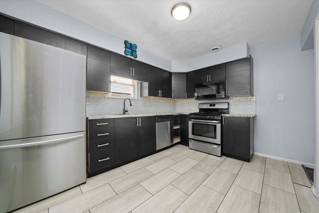 706 N Main Street, Mount Prospect, IL 60056