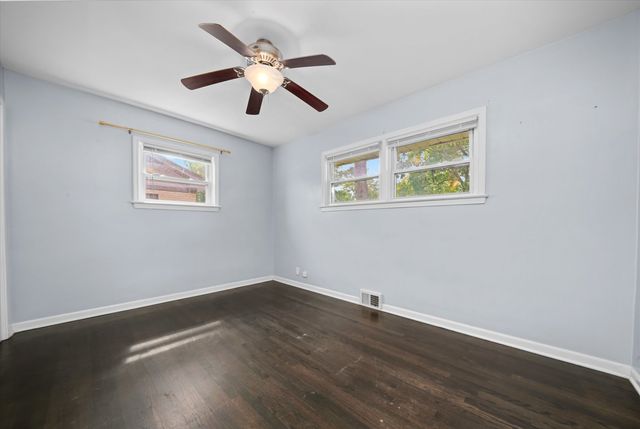 706 N Main Street, Mount Prospect, IL 60056