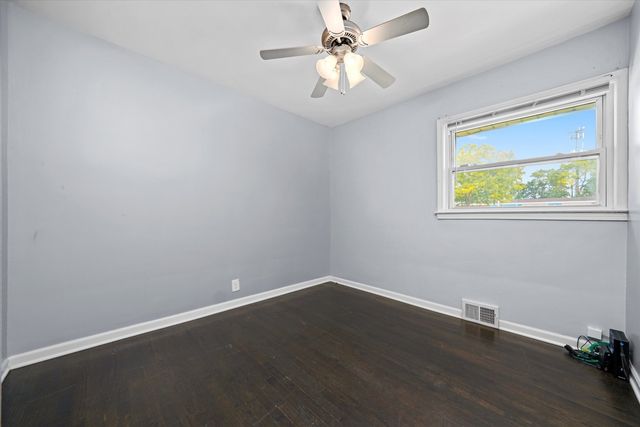 706 N Main Street, Mount Prospect, IL 60056