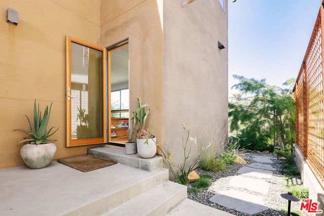 775 Montecito Drive, Los Angeles, CA 90031